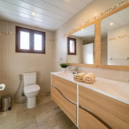 Casa Dyala, Willa *